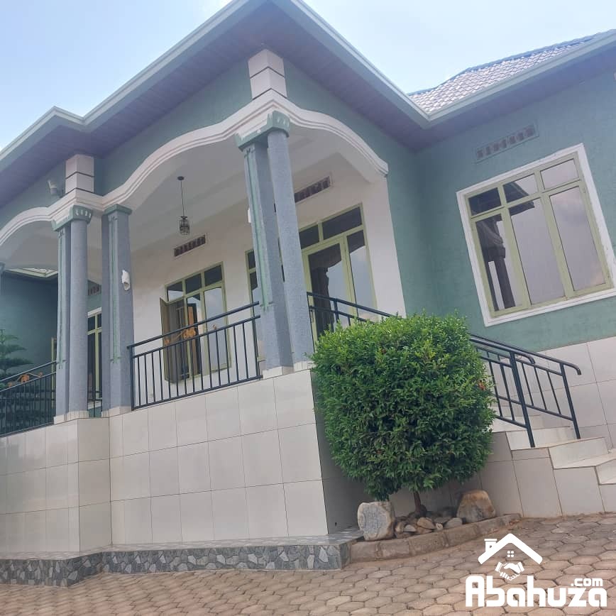 A 5 bedroom house for rent in Kigali at Kabeza on tarmac road