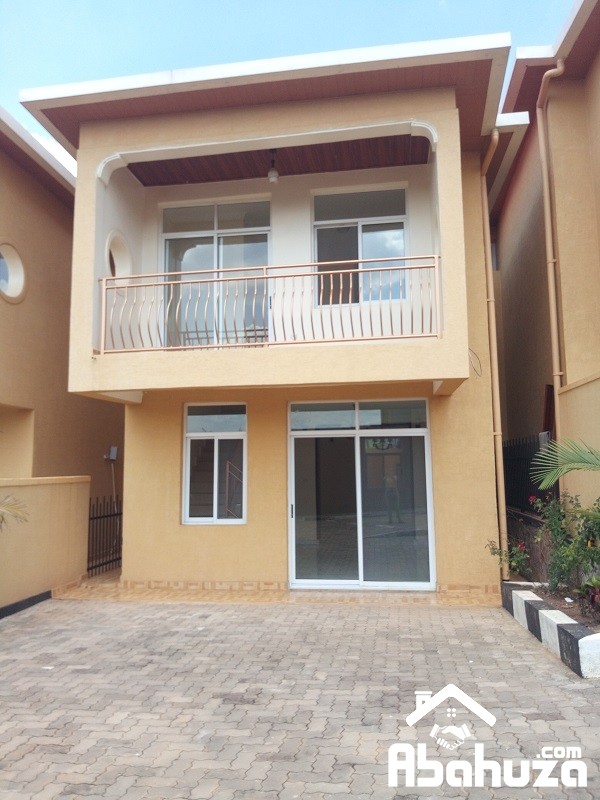 A 3 BEDROOM HOUSE FOR RENT AT NYARUTARAMA