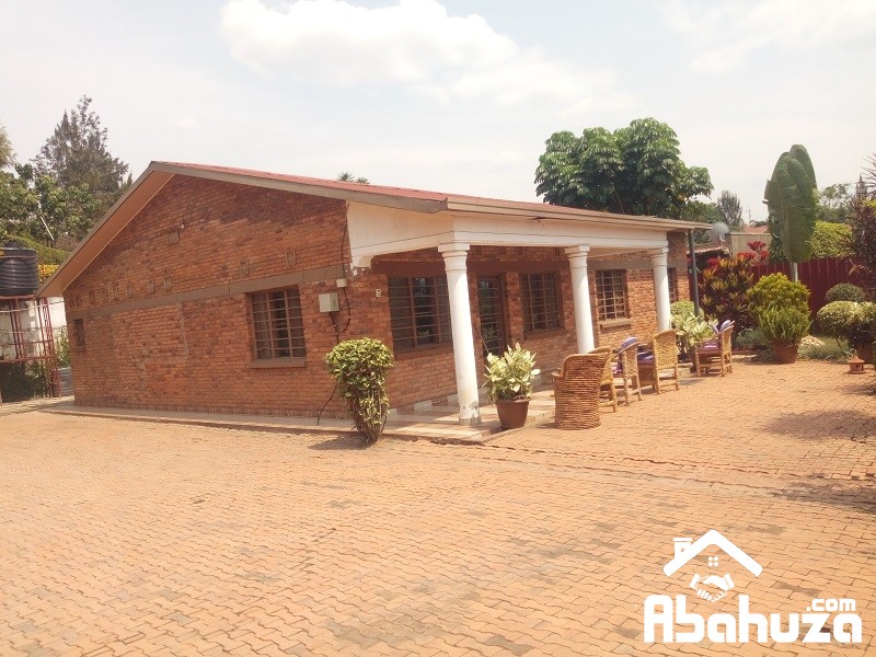 A FURNISHED 3 BEDROOM HOUSE FOR RENT IN KIGALI AT KACYIRU