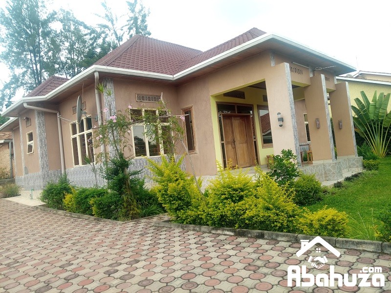 A FURNISHED 4 BEDROOM HOUSE FOR RENT IN KIGALI AT RUGANDO