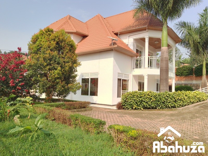 A FULLY FURNISHED 4 BEDROOMS HOUSE FOR RENT AT KIGALI AT GISOZI