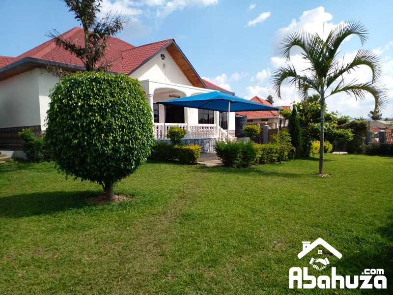 A 4 BEDROOM HOUSE WITH GARDEN FOR RENT IN KIGALI AT KANOMBE