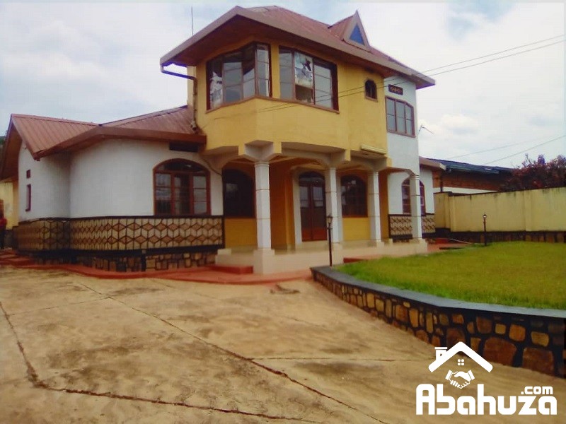A 5 BEDROOM HOUSE FOR RENT IN KIGALI AT KIMIRONKO