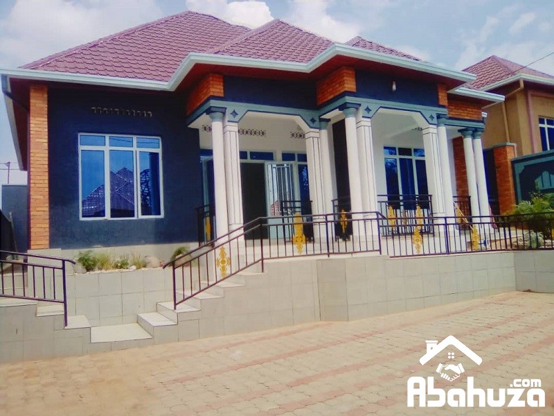 A 5 BEDROOM HOUSE FOR SALE IN KIGALI AT REMERA