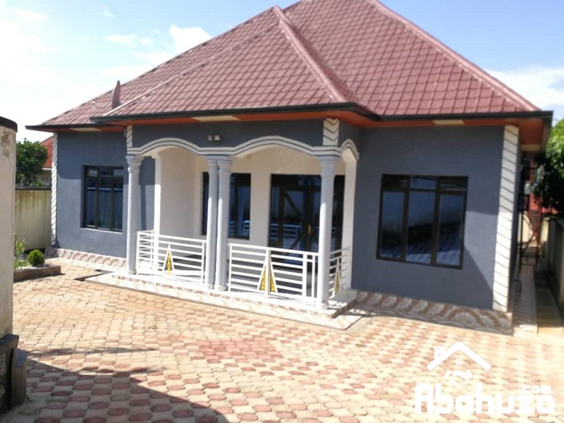 A FURNISHED 4 BEDROOM HOUSE FOR RENT IN KIGALI AT KANOMBE
