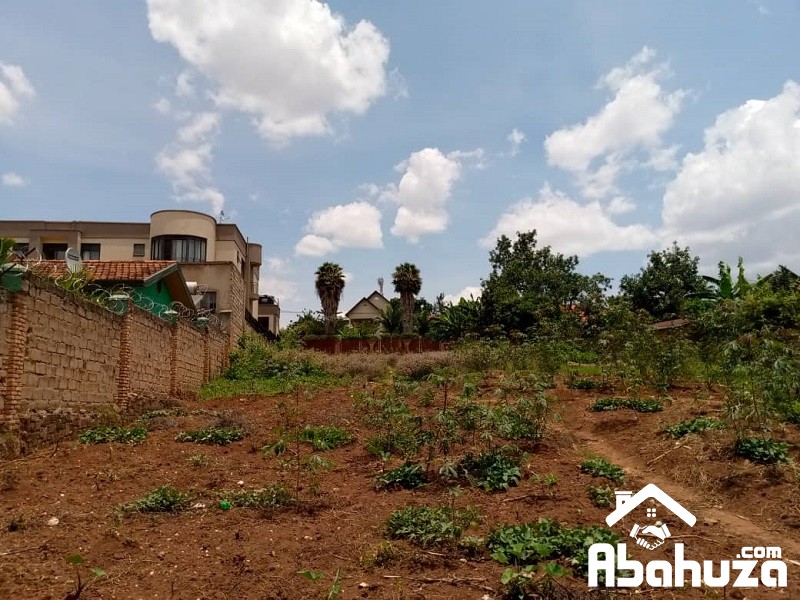 A BIG PLOT FOR SALE IN KIGALI AT GACURIRO WITH ACCESS ON TWO ROADS