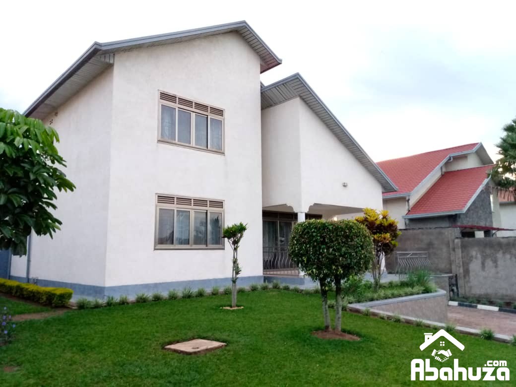 A 3 BEDROOM HOUSE FOR RENT IN KIGALI AT GACURIRO-UMUCYO ESTATE