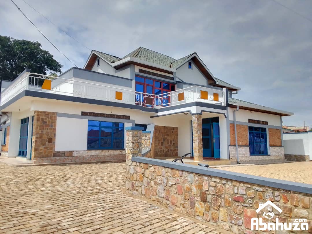 A 4 BEDROOM HOUSE FOR RZNT IN KIGALI AT KICUKIRO