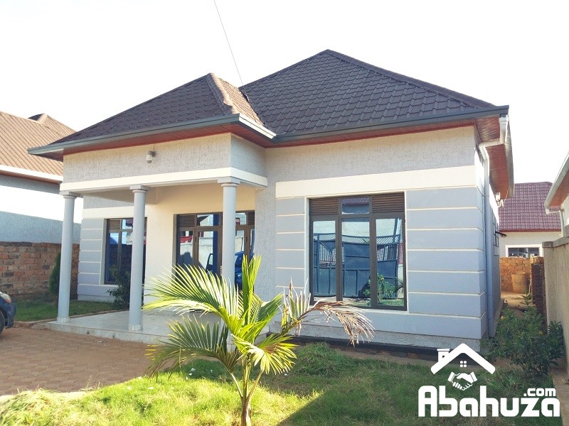 A 4 BEDROOM HOUSE FOR SALE IN KIGALI AT ZINDIRO