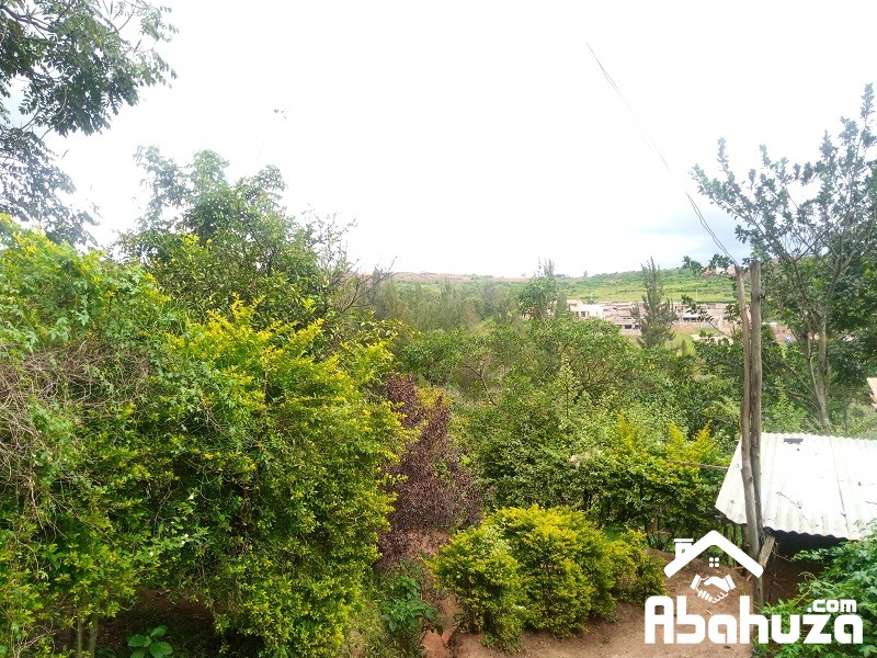 A  BIG RESIDENTIAL PLOT FOR SALE IN KIGALI AT KAGUGU