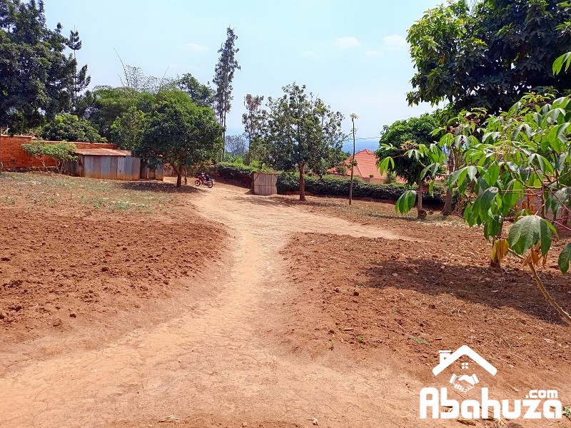 A residential plot of 2080sqm for sale in Kigali at Kinyinya