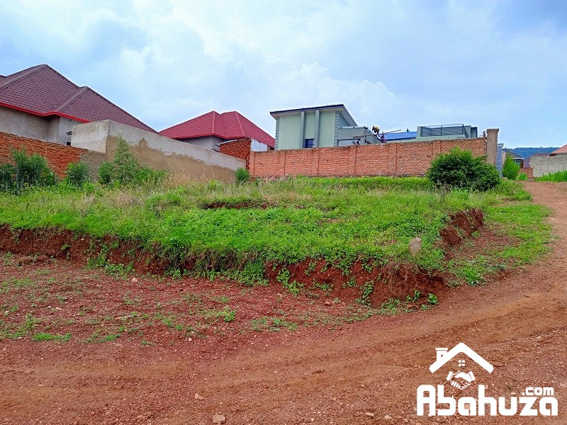 A nice plot located in good area for sale in Kigali at Karama